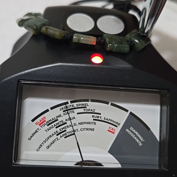 Natural Jade Bracelet - Picture 5 of 6